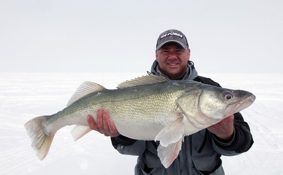 Lake Winnipeg Ice Fishing